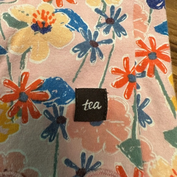 Tea collection ruffle shoulder floral romper size 12-18 months new no tag - Picture 6 of 6